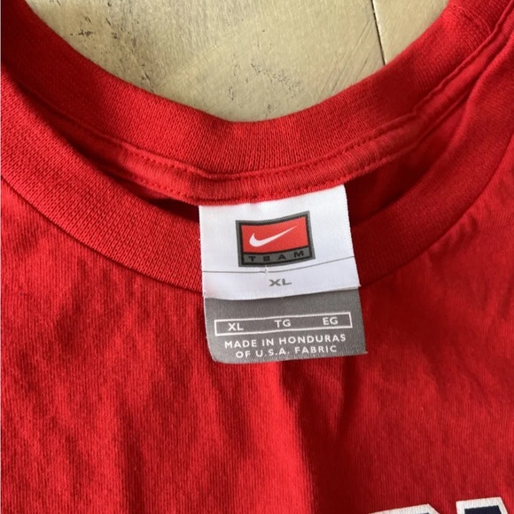 Mens Nike Arizona NCAA Swoosh Red T Shirt Size XL - Picture 3 of 4